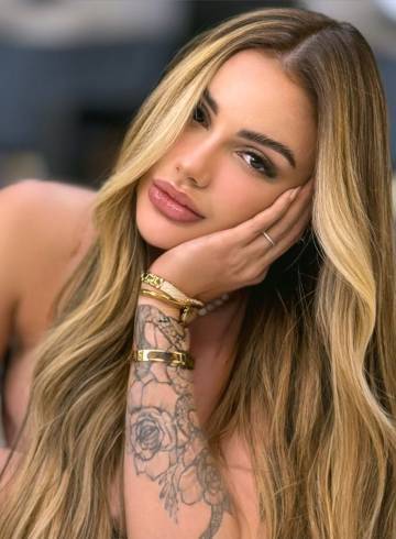 London Escort Normani Adult Entertainer in United Kingdom, Female Adult Service Provider, Brazilian Escort and Companion.