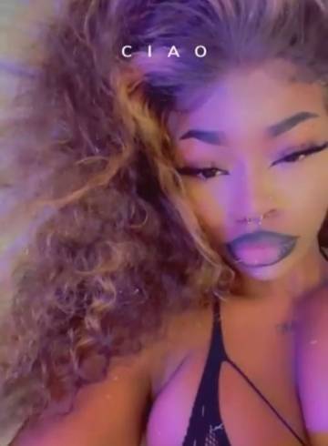 Telford Escort emiliadainel33 Adult Entertainer in United Kingdom, Female Adult Service Provider, Escort and Companion.