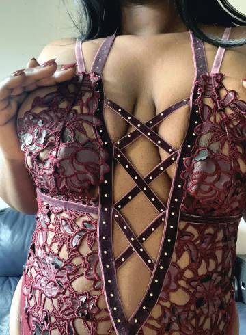 London Escort Natasha Adult Entertainer in United Kingdom, Female Adult Service Provider, Escort and Companion.