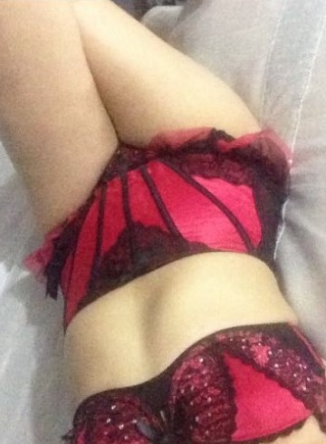 Leeds Escort Zara25 Adult Entertainer in United Kingdom, Female Adult Service Provider, Escort and Companion.