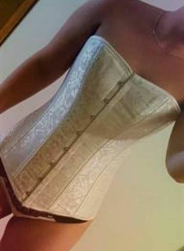 Leeds Escort Beauty69 Adult Entertainer in United Kingdom, Female Adult Service Provider, Escort and Companion.
