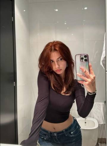 Liverpool Escort Laura10101 Adult Entertainer in United Kingdom, Female Adult Service Provider, Italian Escort and Companion.