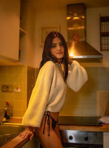 London Escort Laverca Adult Entertainer in United Kingdom, Female Adult Service Provider, Brazilian Escort and Companion.