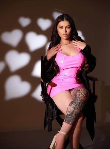 London Escort Ezara Adult Entertainer in United Kingdom, Female Adult Service Provider, Brazilian Escort and Companion.