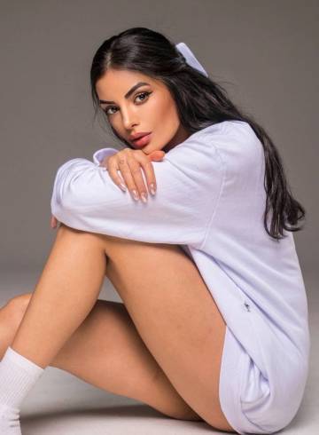 London Escort Palerma Adult Entertainer in United Kingdom, Female Adult Service Provider, Brazilian Escort and Companion.