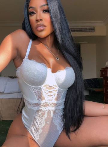London Escort Fetra Adult Entertainer in United Kingdom, Female Adult Service Provider, Brazilian Escort and Companion.