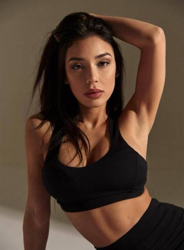 London Escort Sidaria Adult Entertainer in United Kingdom, Female Adult Service Provider, Brazilian Escort and Companion.