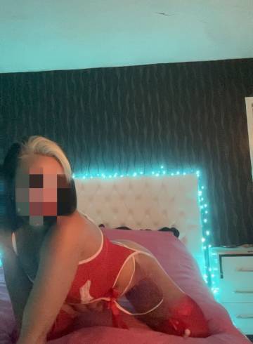 Leeds Escort lux  ury Adult Entertainer in United Kingdom, Female Adult Service Provider, British Escort and Companion.