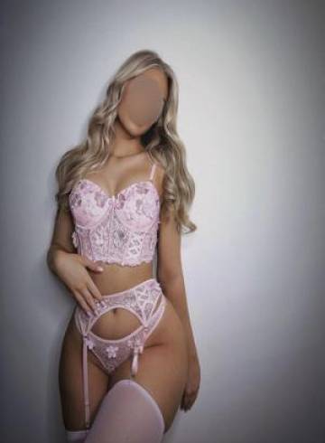 London Escort BlondieSparkles Adult Entertainer in United Kingdom, Female Adult Service Provider, Romanian Escort and Companion.