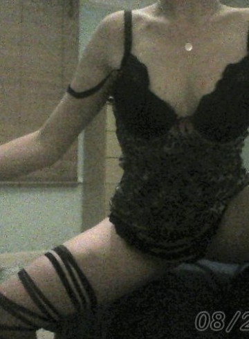 Truro Escort DivineDee Adult Entertainer in United Kingdom, Female Adult Service Provider, British Escort and Companion.