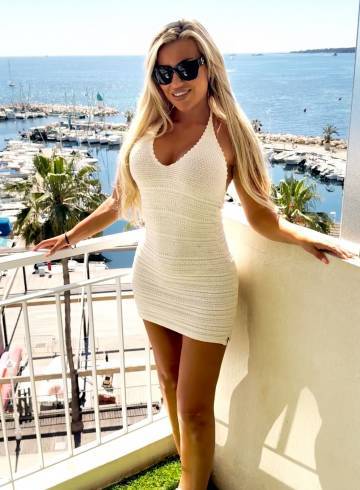 Coventry Escort emilyblakeuk Adult Entertainer in United Kingdom, Female Adult Service Provider, British Escort and Companion.