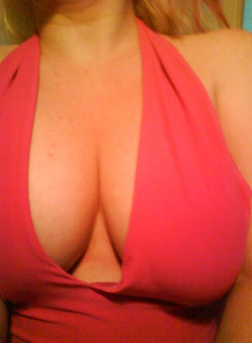 Birmingham Escort Hotblondie Adult Entertainer in United Kingdom, Female Adult Service Provider, Escort and Companion.