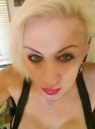 Cardiff Escort ZOESOWRONG Adult Entertainer in United Kingdom, Trans Adult Service Provider, British Escort and Companion.
